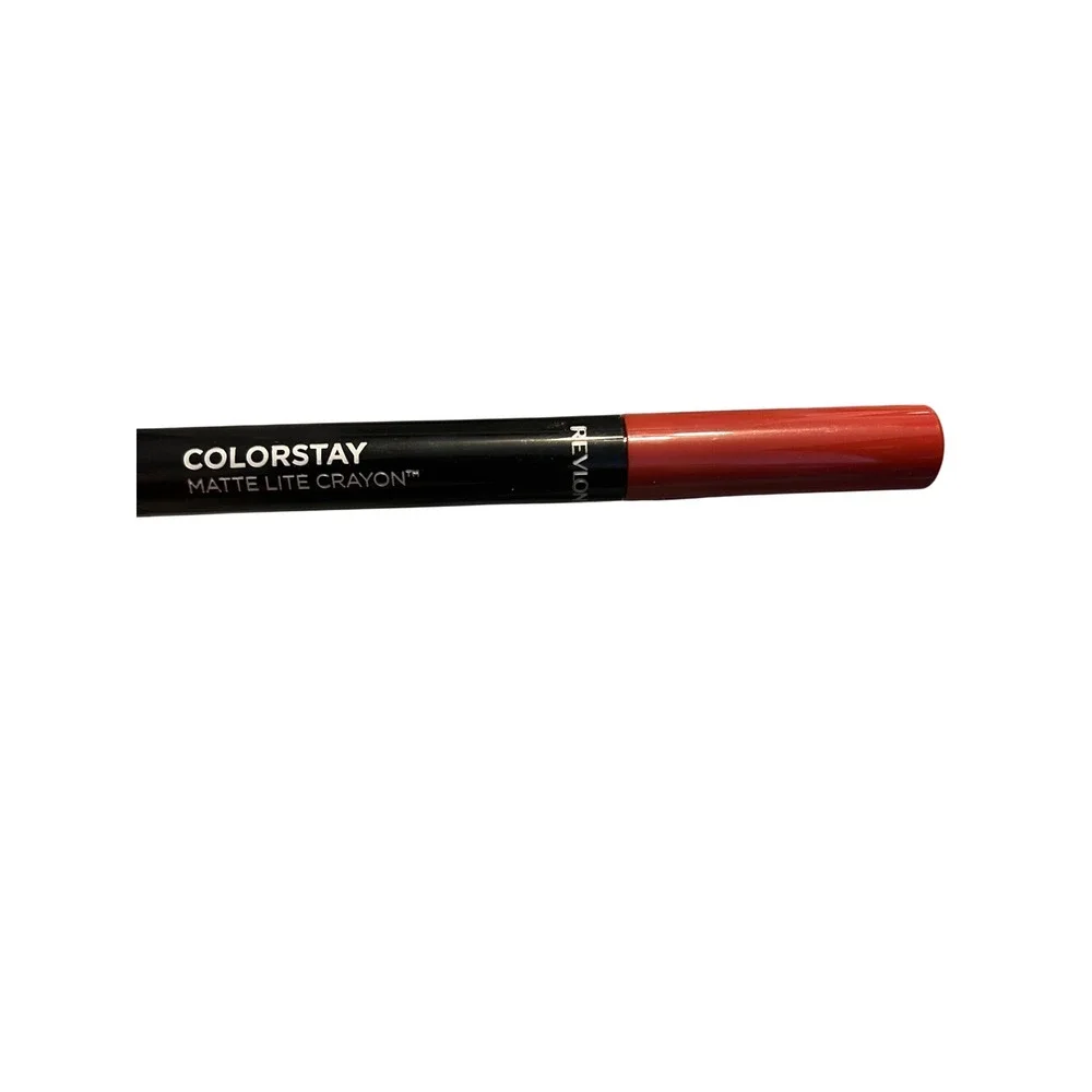 Revlon ColorStay‎ Matte Lite Crayon Lipstick 008 She's Fly Red Longwear 0.049oz